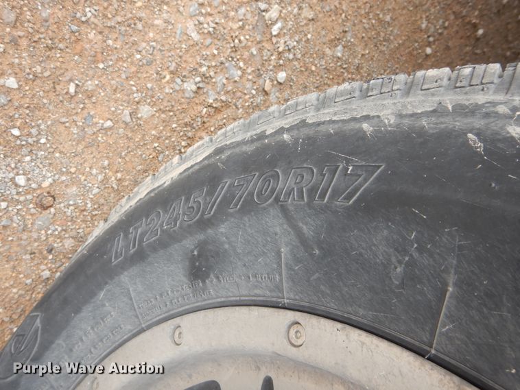 image for item GK9195 2011 Ford F250 Super Duty  utility bed pickup truck