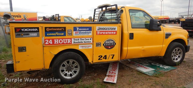 image for item GK9197 2009 Ford F250 Super Duty  utility bed pickup truck