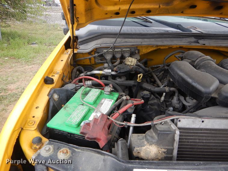 image for item GK9197 2009 Ford F250 Super Duty  utility bed pickup truck