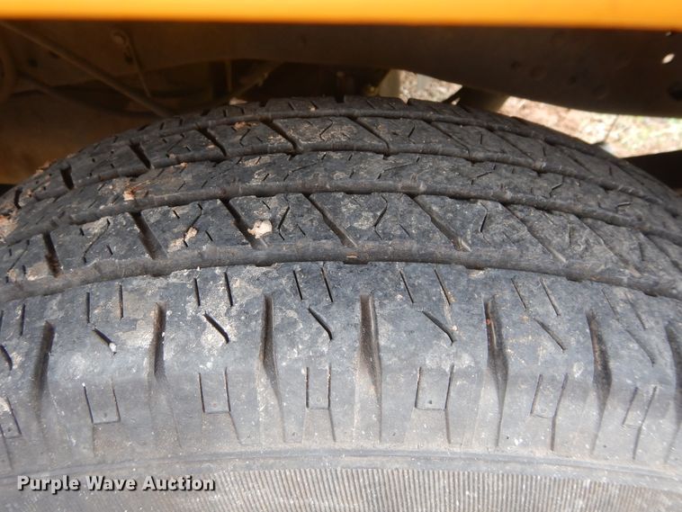 image for item GK9197 2009 Ford F250 Super Duty  utility bed pickup truck