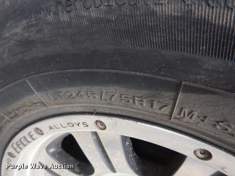 image for item GK9197 2009 Ford F250 Super Duty  utility bed pickup truck