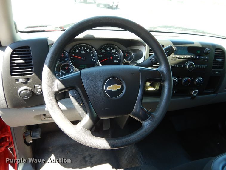 image for item GK9204 2014 Chevrolet Silverado 2500HD  pickup truck