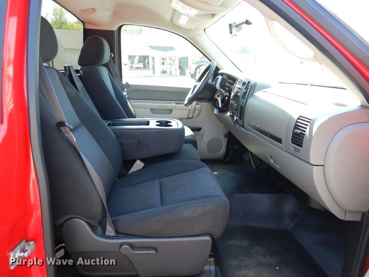 image for item GK9204 2014 Chevrolet Silverado 2500HD  pickup truck