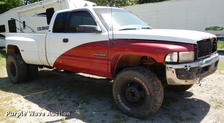 image for item GK9206 1998 Dodge Ram 3500  Quad Cab pickup truck