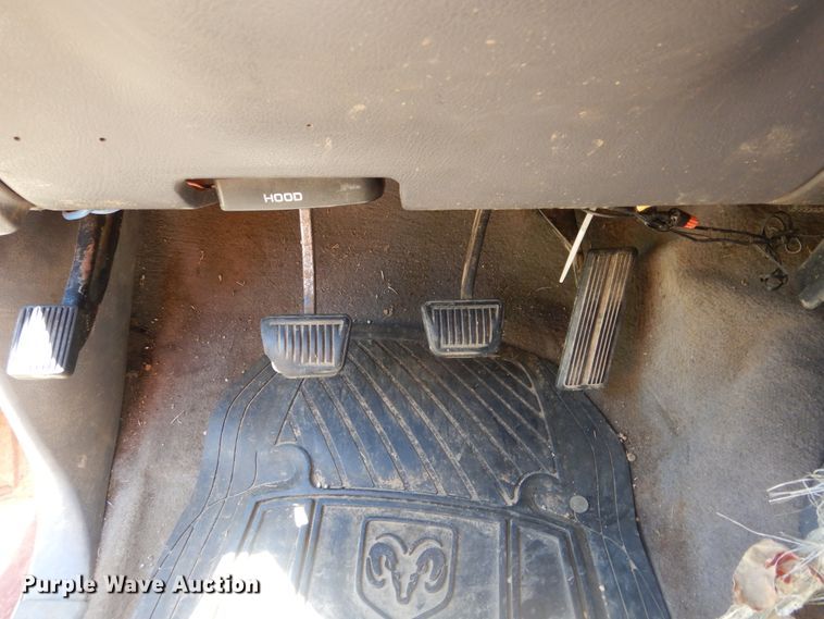 image for item GK9206 1998 Dodge Ram 3500  Quad Cab pickup truck