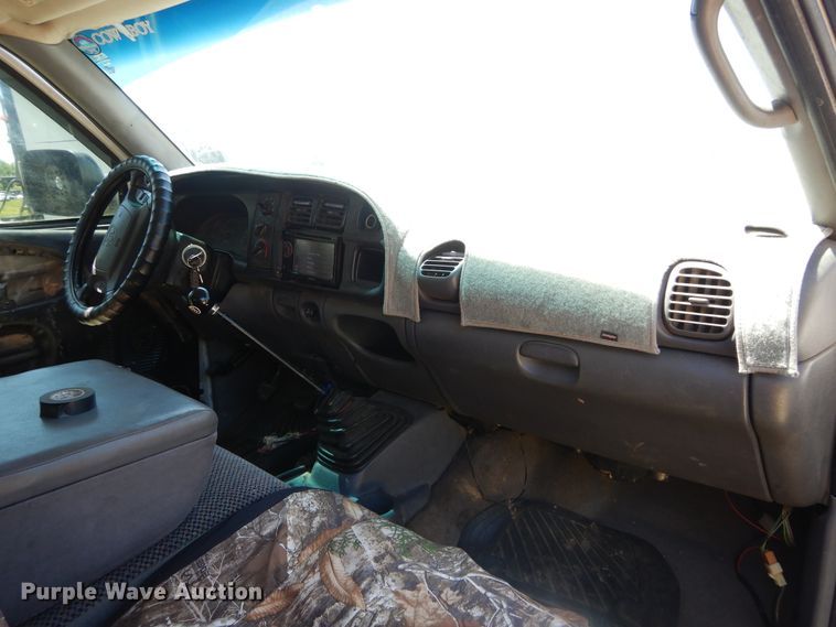 image for item GK9206 1998 Dodge Ram 3500  Quad Cab pickup truck