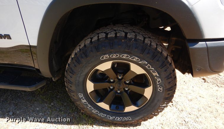 image for item GK9210 2019 Dodge Ram 1500  Crew Cab pickup truck