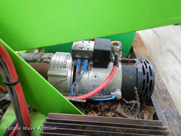 image for item GK9212 2015 Nifty TM42T  boom lift