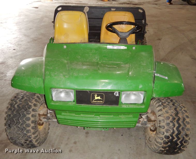 image for item GN9216 2000 John Deere Gator utility vehicle