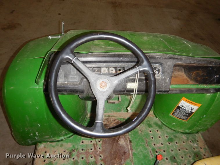 image for item GN9216 2000 John Deere Gator utility vehicle