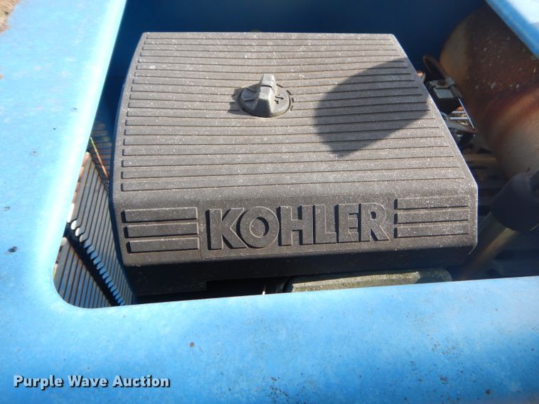 image for item GN9254 1999 Dodge Ram 3500 Laramie  flatbed pickup truck