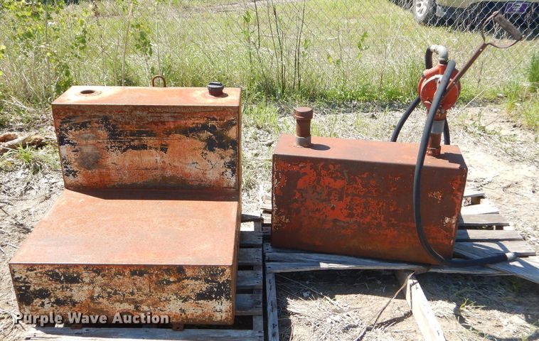 image for item GN9265 (6) fuel tanks