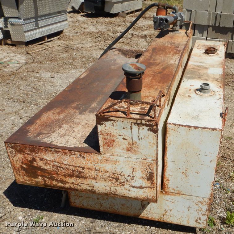 image for item GN9268 (5) fuel tanks