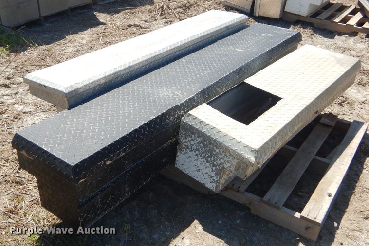 image for item GN9277 (3) toolboxes