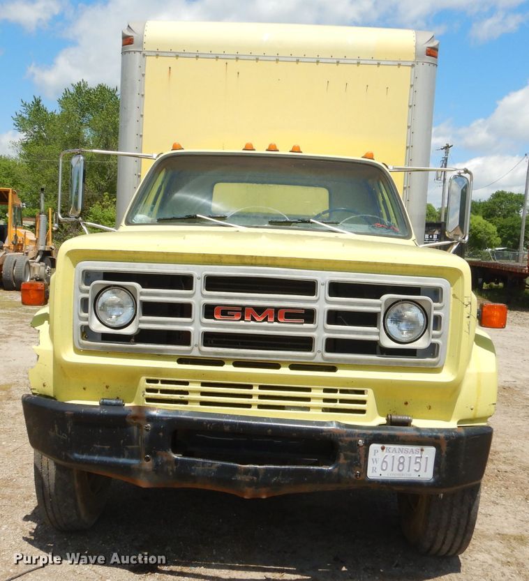 image for item GN9301 1988 GMC C6000 box truck
