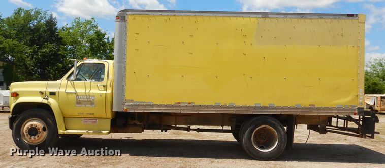 image for item GN9301 1988 GMC C6000 box truck