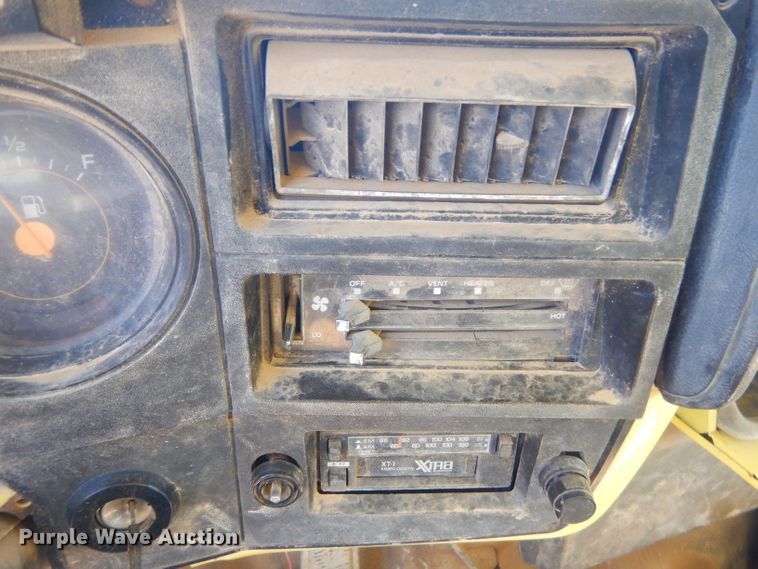 image for item GN9301 1988 GMC C6000 box truck