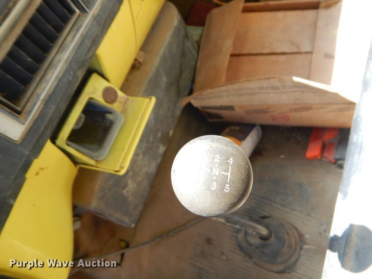 image for item GN9301 1988 GMC C6000 box truck