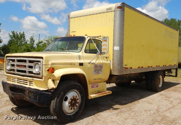 image for item GN9304 1986 GMC 7000 box truck