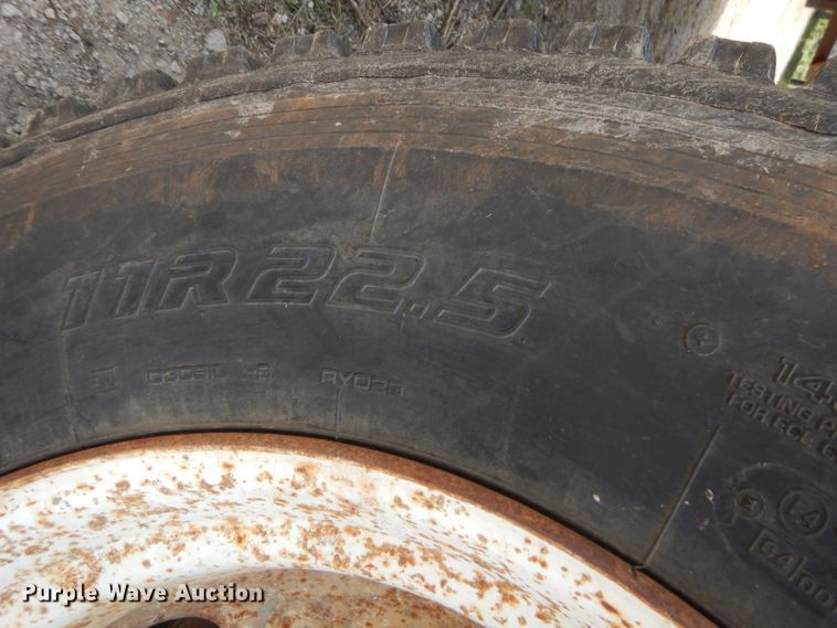 image for item GN9304 1986 GMC 7000 box truck