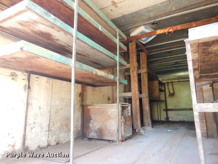 image for item GN9304 1986 GMC 7000 box truck