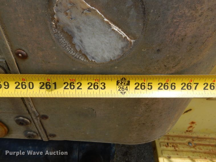 image for item GN9304 1986 GMC 7000 box truck