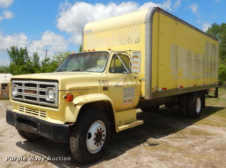 image for item GN9305 1986 GMC 7000 box truck