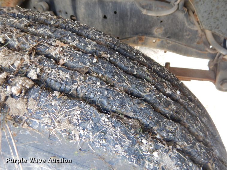 image for item GN9305 1986 GMC 7000 box truck