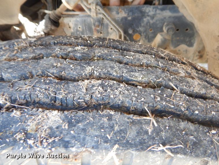 image for item GN9305 1986 GMC 7000 box truck