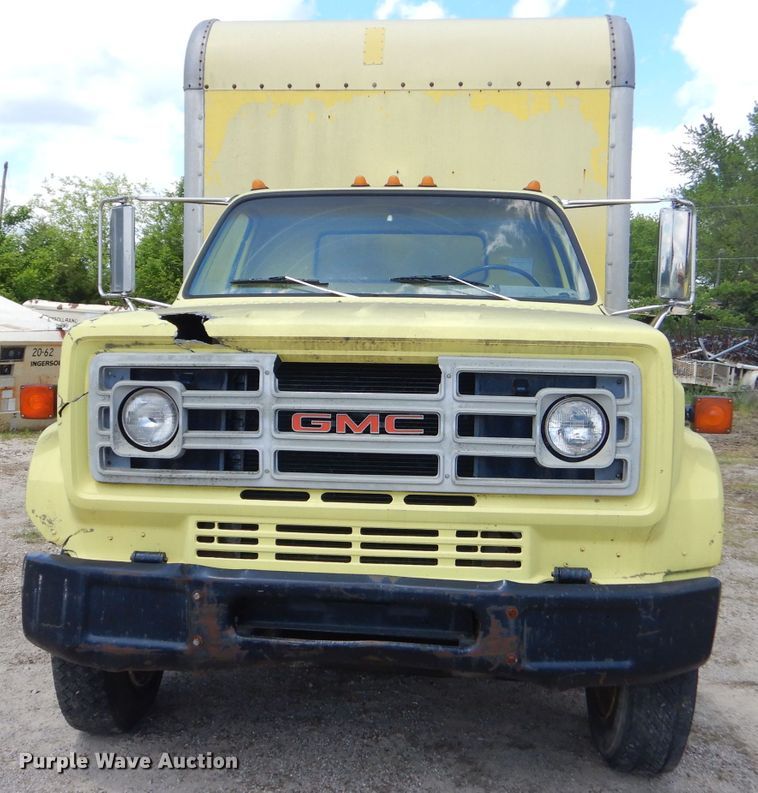 image for item GN9306 1988 GMC 7000 box truck