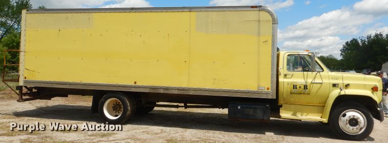 image for item GN9306 1988 GMC 7000 box truck