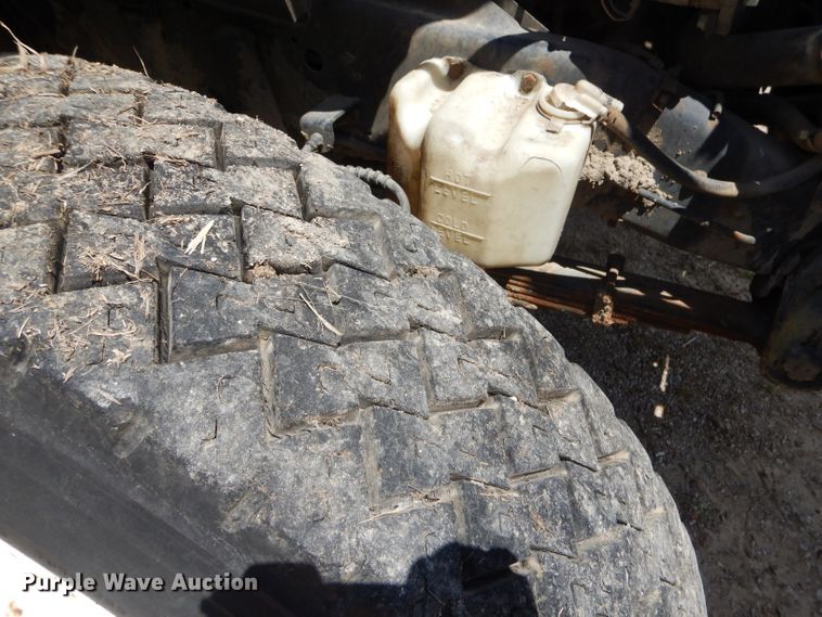 image for item GN9306 1988 GMC 7000 box truck