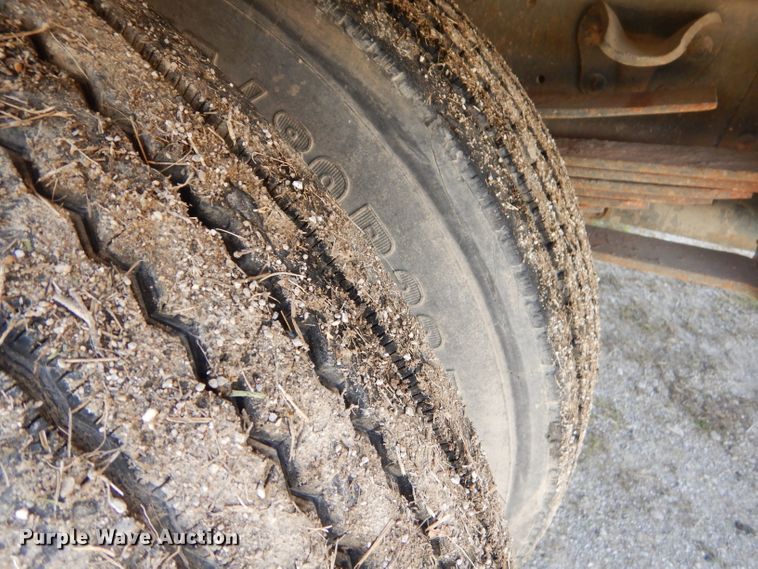 image for item GN9306 1988 GMC 7000 box truck