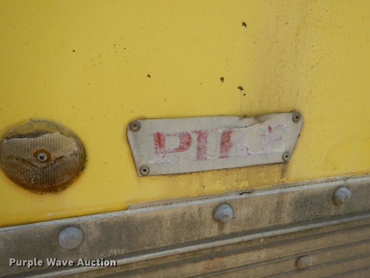 image for item GN9306 1988 GMC 7000 box truck