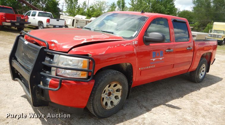image for item GN9315 2008 Chevrolet Silverado 1500  Crew Cab pickup truck