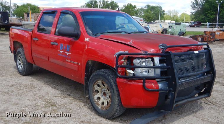 image for item GN9315 2008 Chevrolet Silverado 1500  Crew Cab pickup truck