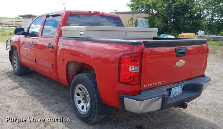 image for item GN9315 2008 Chevrolet Silverado 1500  Crew Cab pickup truck