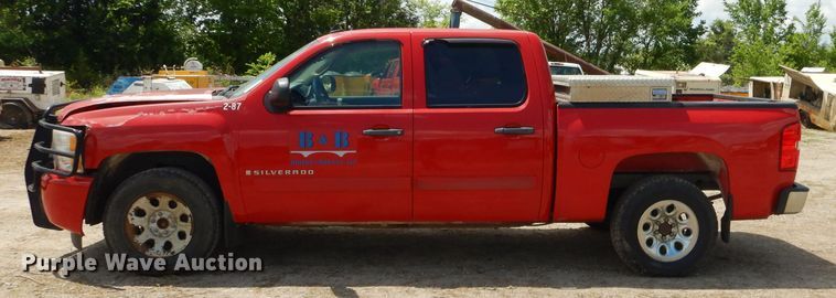 image for item GN9315 2008 Chevrolet Silverado 1500  Crew Cab pickup truck