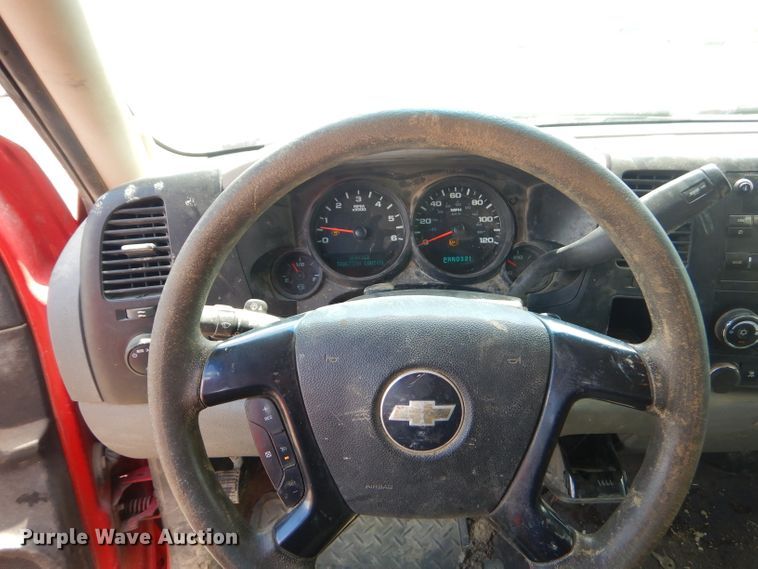 image for item GN9315 2008 Chevrolet Silverado 1500  Crew Cab pickup truck