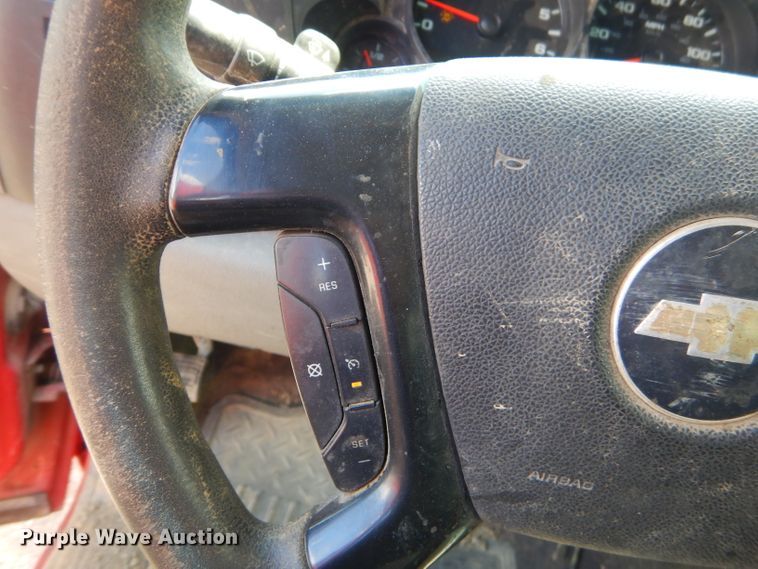 image for item GN9315 2008 Chevrolet Silverado 1500  Crew Cab pickup truck