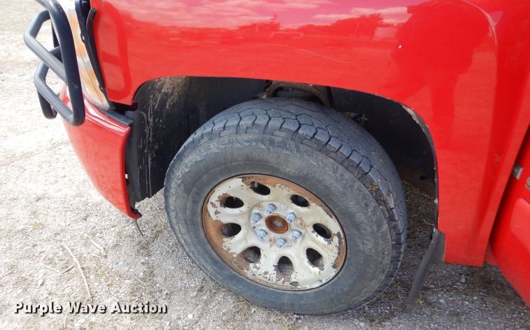 image for item GN9315 2008 Chevrolet Silverado 1500  Crew Cab pickup truck