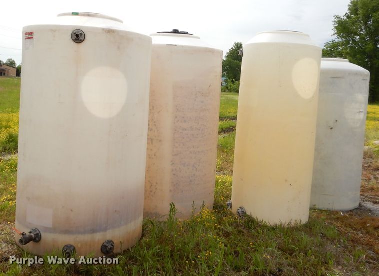 image for item GN9348 (4) poly tanks