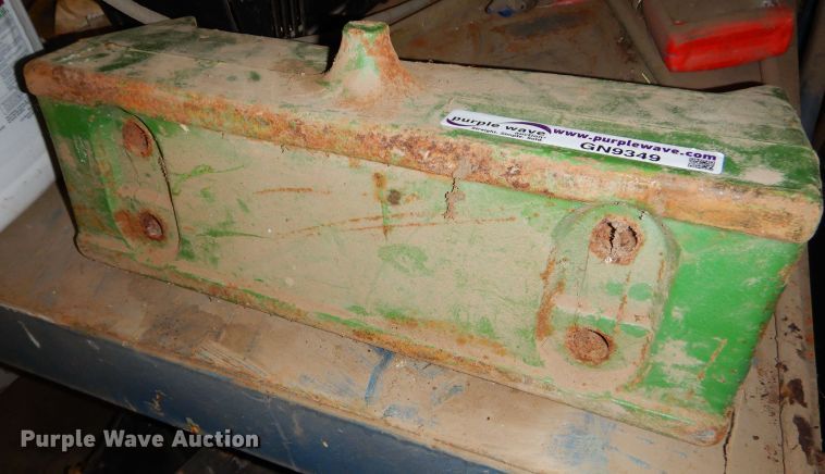 image for item GN9349 John Deere front weight