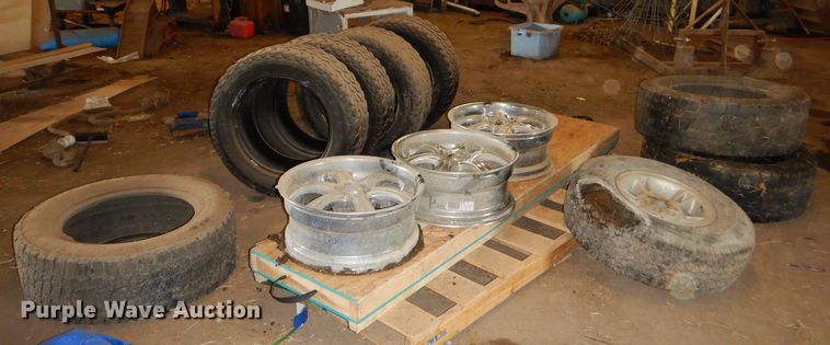 image for item GN9354 Tires and wheels