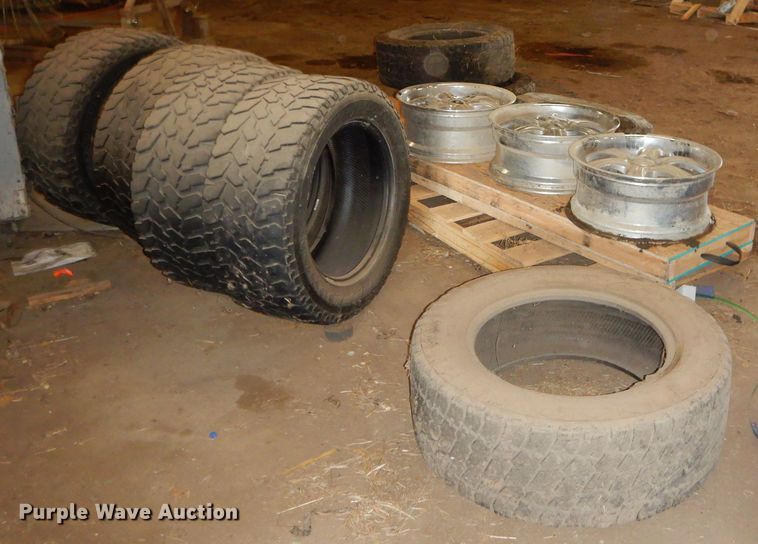 image for item GN9354 Tires and wheels