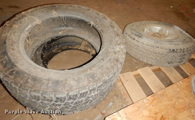 image for item GN9354 Tires and wheels