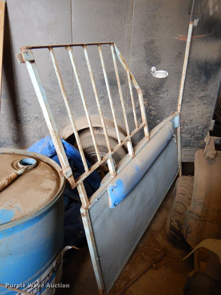 image for item GN9358 Shop built horse trailer