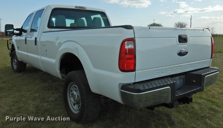 image for item GN9820 2015 Ford F350 Super Duty  Crew Cab pickup truck