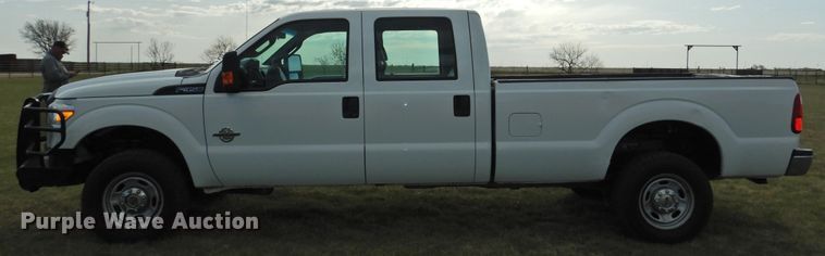 image for item GN9820 2015 Ford F350 Super Duty  Crew Cab pickup truck