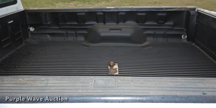 image for item GN9820 2015 Ford F350 Super Duty  Crew Cab pickup truck